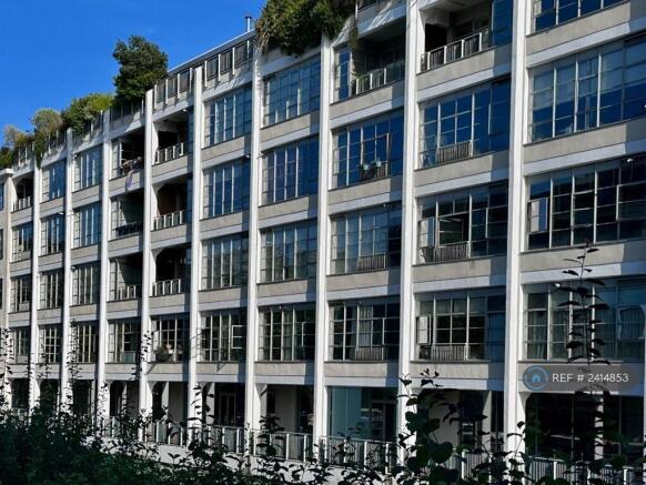 Canal Building