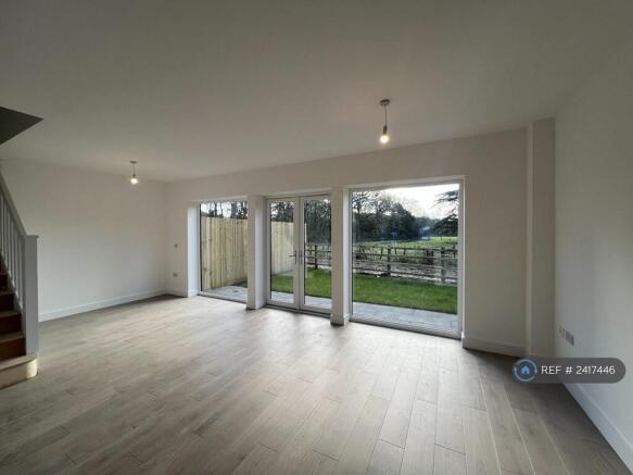 Living/Dining Area