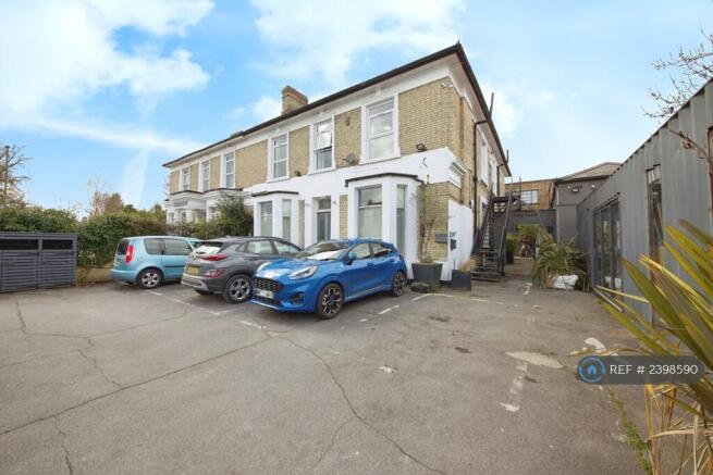 Large Spacious Flat