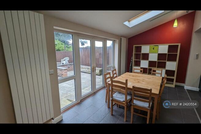 Open Plan Lounge / Dining Area