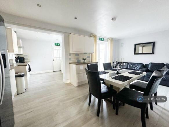 Kitchen-Lounge-Diner 