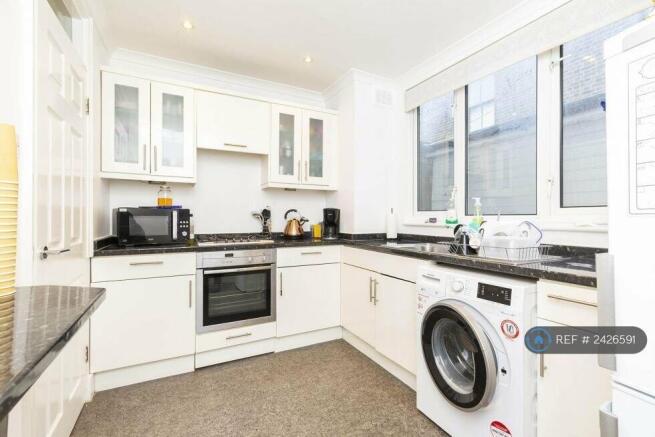 Kitchen With Mpdern Appliances