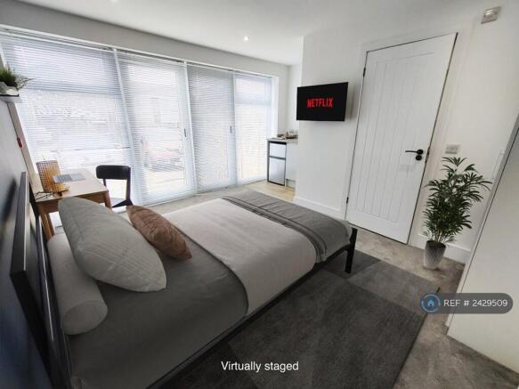 R3 - Ensuite + Kitchenette + Terrace Virtual Stage