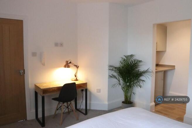Room 4 - Ensuite + Kitchenette