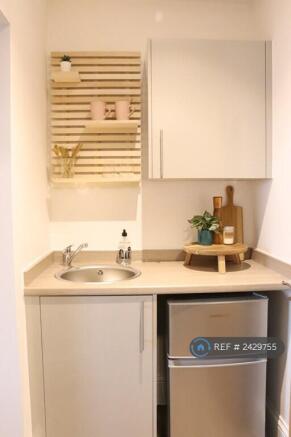 Room 4 - Ensuite + Kitchenette