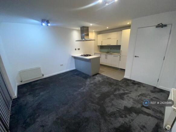 Kitchen/Lounge Area