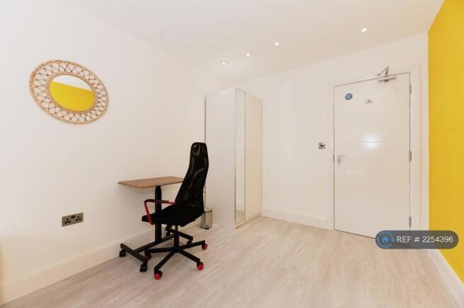 Room 4 Ensuite Room