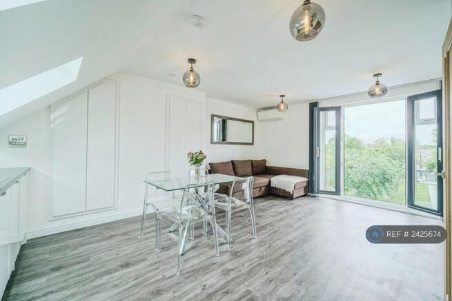 Bright And Airy, Loads Of Space For The Family
