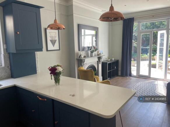 Open Kitchen/Dining