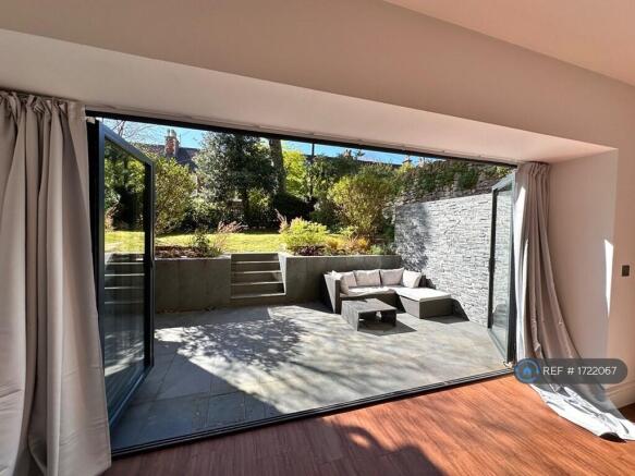 Sunny South West Facing Garden