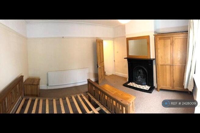 Large Bedroom On 1st Floor