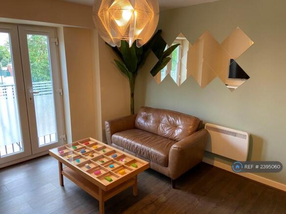 Living Room Photo 3