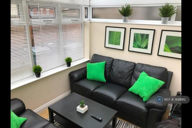 Comfy Lounge, Bt Sport + Tv Package