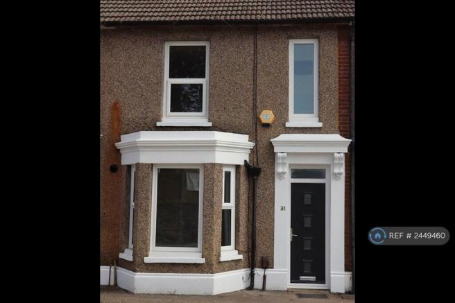 Newly Refurbished Spacious 2-Bedroom House