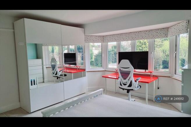 Room 1: Double Bedroom (1/2)