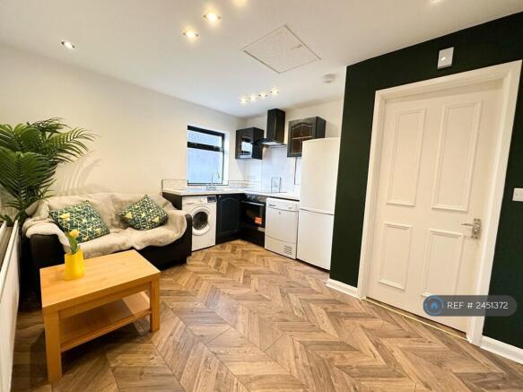Sitting Room/Kitchen