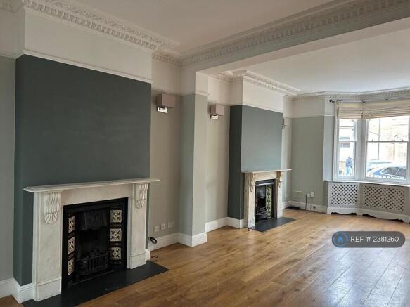 Double Reception With Bay Window