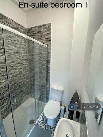 En-Suite 1