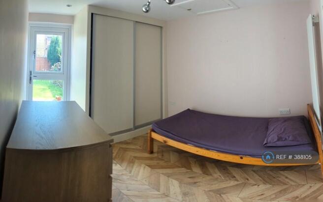 Bedroom (+Ensuite)