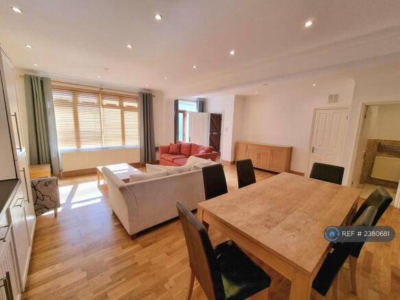 Openplan Kitchen Lounge