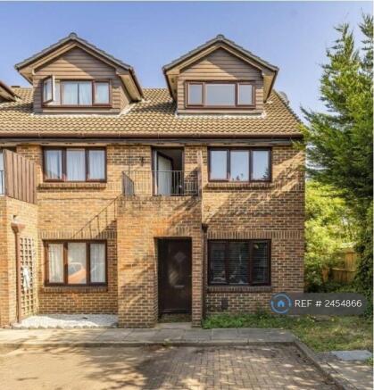 Direct Entrance To Ground Floor Apartment 