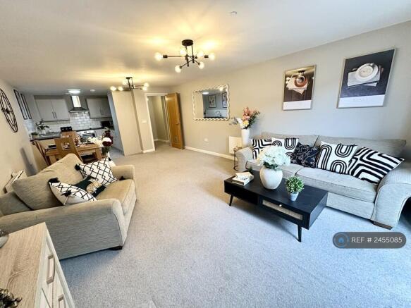 Full Lounge 