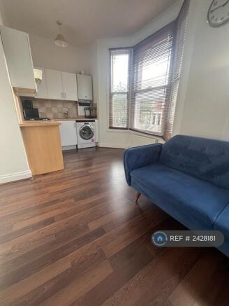 Lounge 2