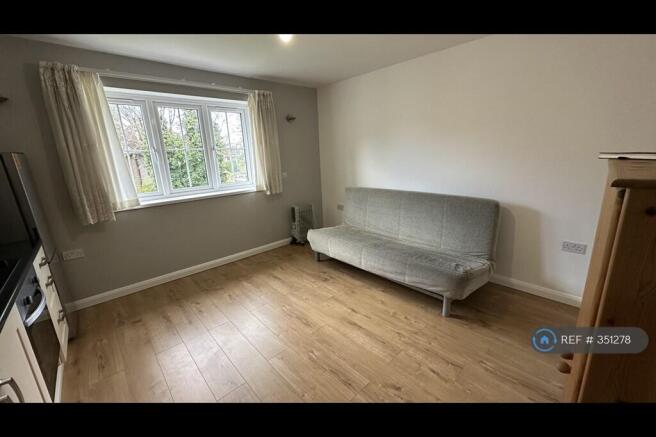 Kitchen Lounge