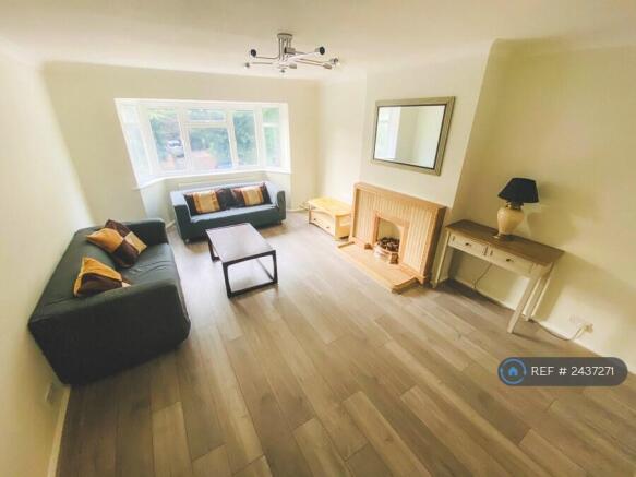 Large Lounge / Diner