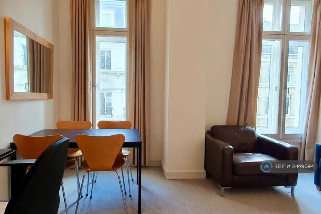 Lounge 01