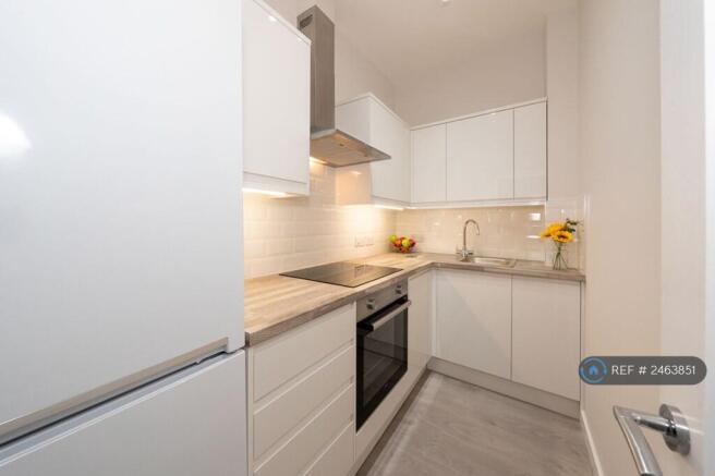 Example Of Kitchen Gloss White Handleless
