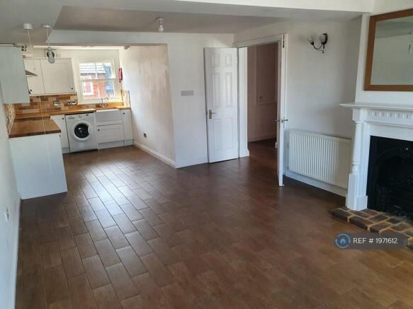 Lounge/Kitchen