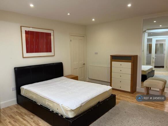 Bedroom 1 - King Size With En Suit