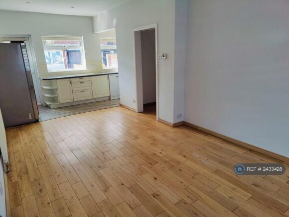 Lounge, Looking Towards Kitchen