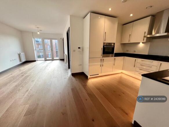 Kitchen / Lounge