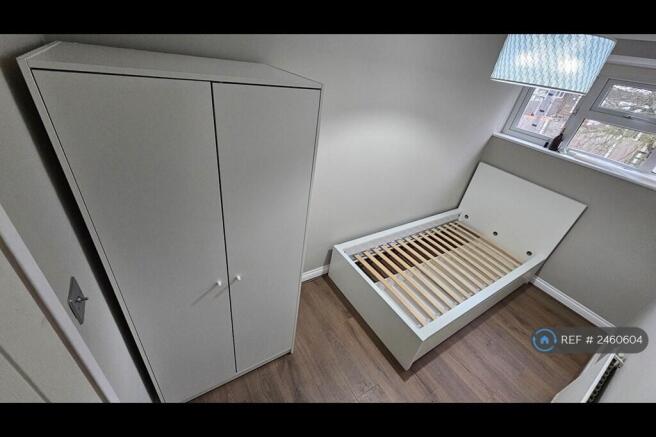 Single Room.. Mattress Will Be Added