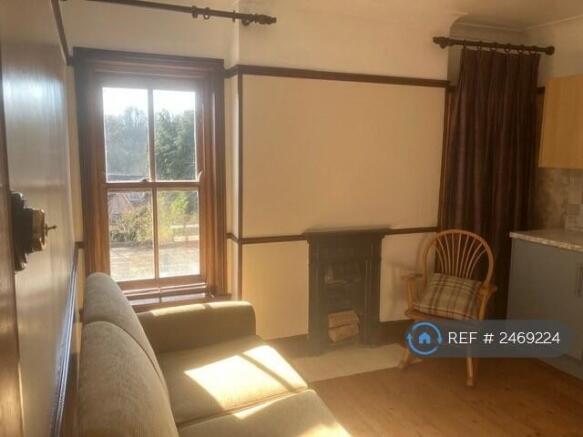 Living Room/Kitchen (South Facing)