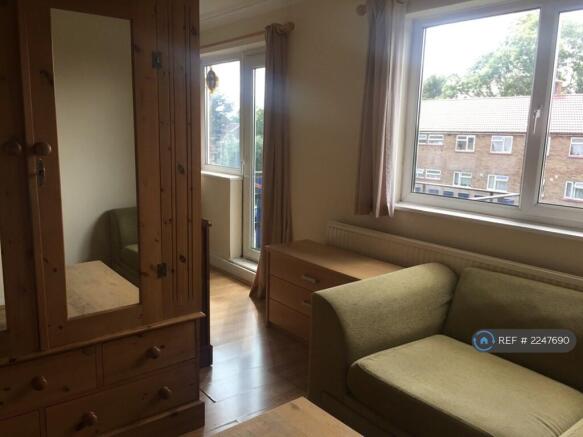 Large Double Room £1000