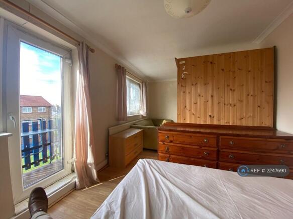 Large Double Room £1000