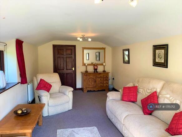 Living Room (2)