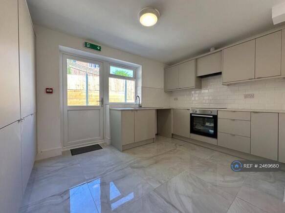 Kitchen (View 1)
