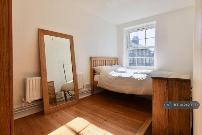 Bedroom 1 - Large Bright Double Room