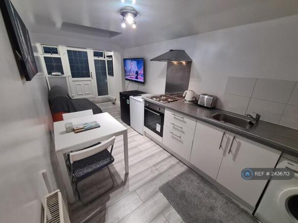 Open-Plan Lounge/ Kitchen/ Diner, Grey Wood Floor