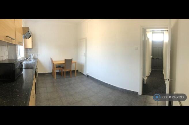 Kitchen & Dining