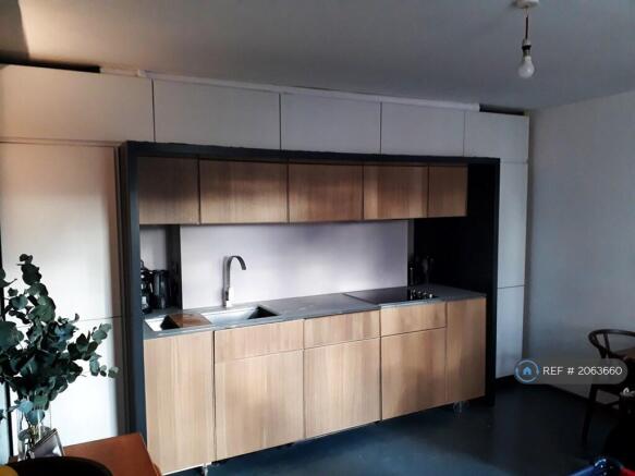 Designer Kitchen With Integrated Appliances