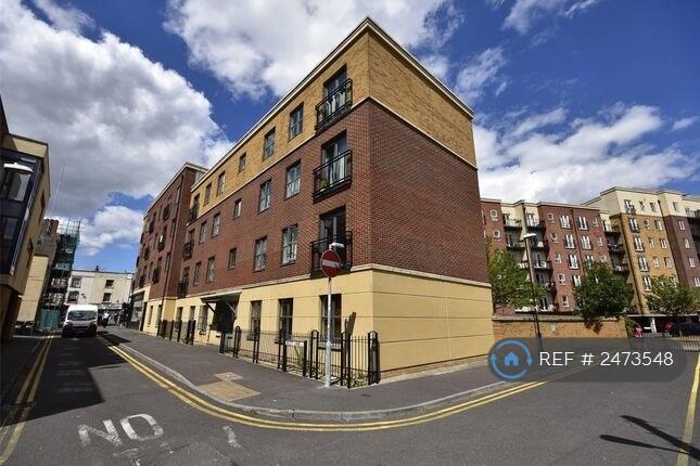 Squires Court