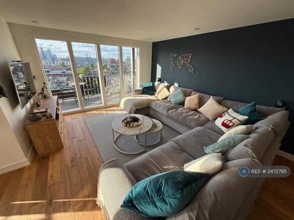 Living Area - Lounge