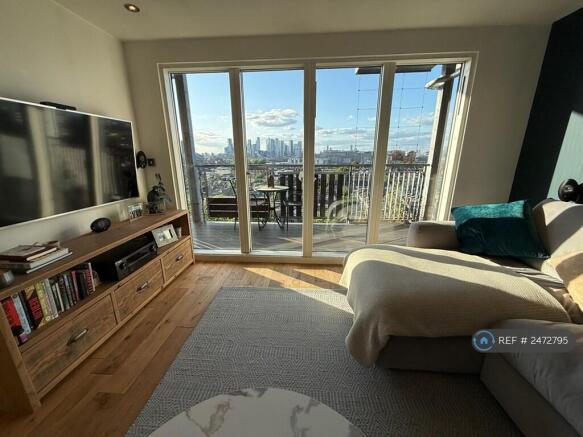 Living Area - Lounge