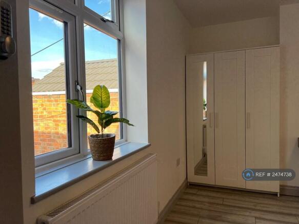 Room b
