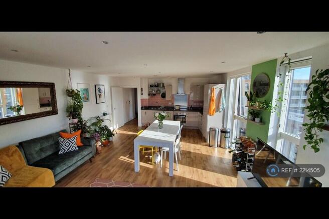 Kitchen / Lounge / Dining